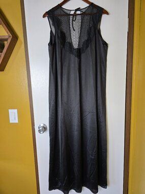 Vintage Black Nightgown With Lace Trim Large